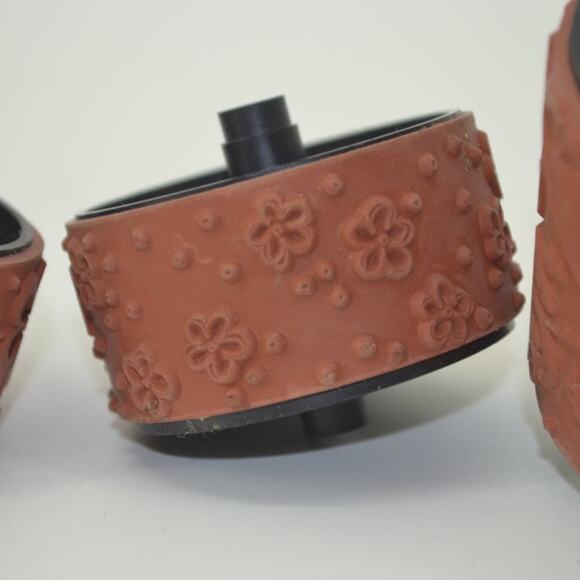 Stampin' Around Spot On 2" Rubber Roller Stamp Wheel Island - Picture 4 of 8